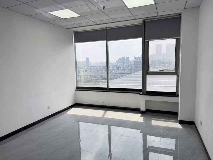 宁波高铁站附近月湖银座大厦朝南43平，物业费4.2，独立空调24小时开放