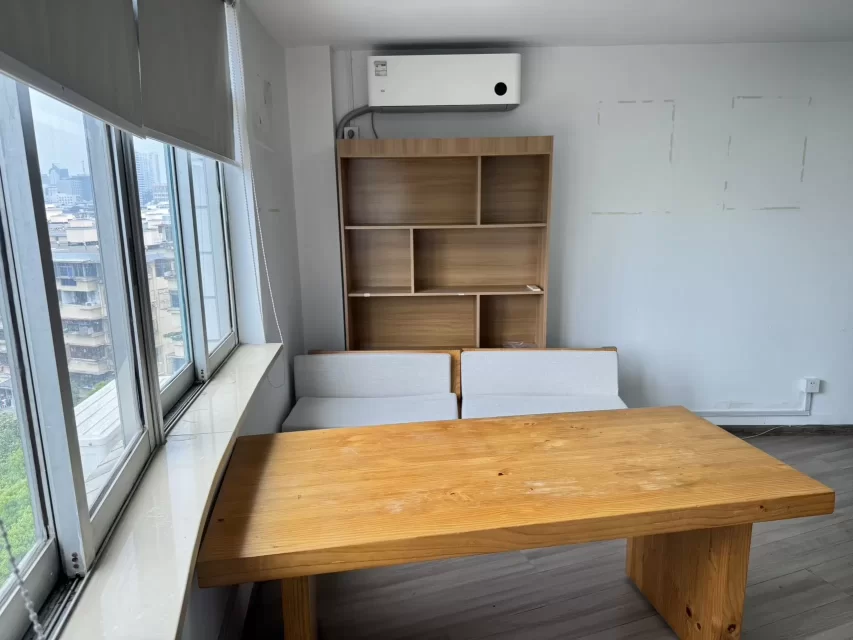 宁波新景江大厦出租，面积30平朝南，带家具，独立壁挂空