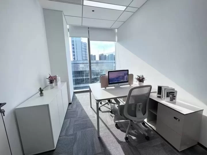 宁波奉化金茂大厦118平米全景落地窗免费注册公司～每周入户吸尘服务