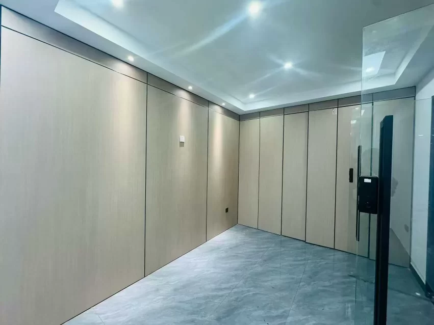 鄞州城南商务大厦出租朝东208平3隔间独立办公室