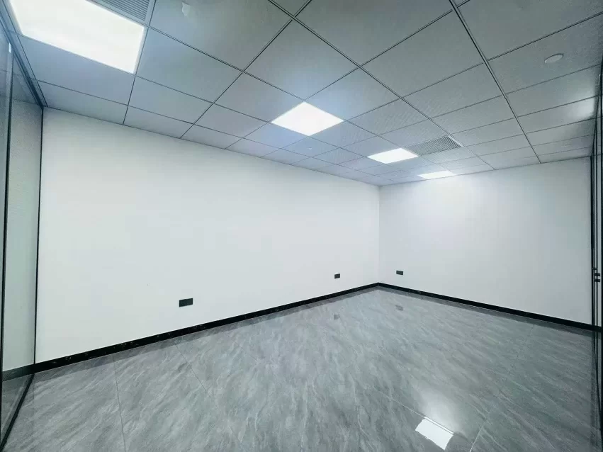 鄞州城南商务大厦出租朝东208平3隔间独立办公室