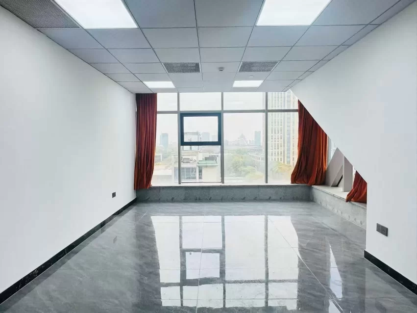 鄞州城南商务大厦出租朝东208平3隔间独立办公室