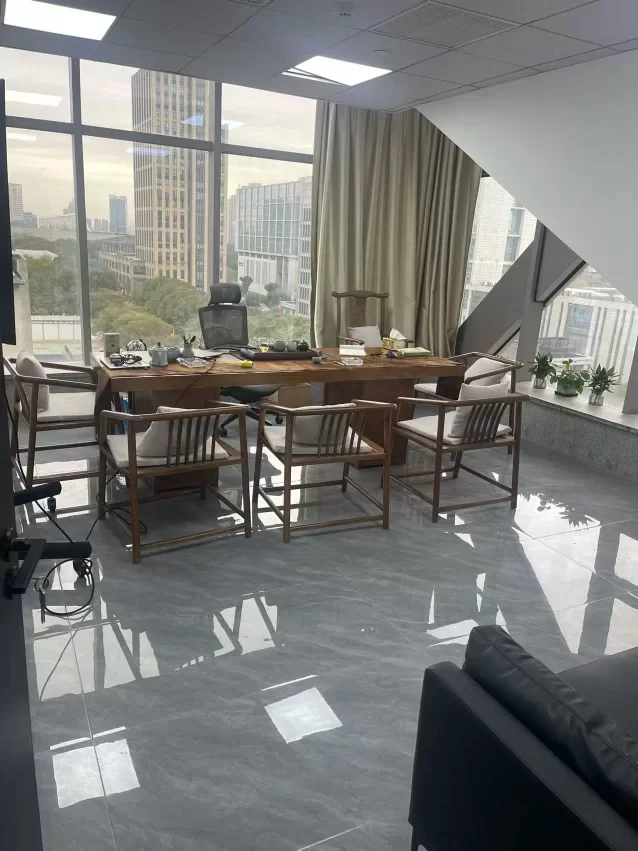 鄞州城南商务大厦出租朝东208平3隔间独立办公室