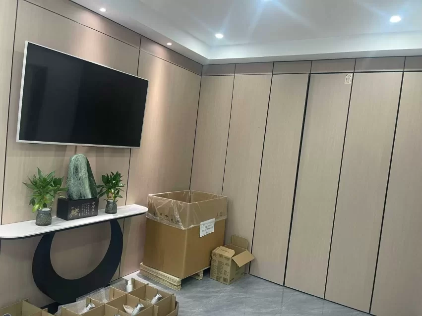 鄞州城南商务大厦出租朝东208平3隔间独立办公室