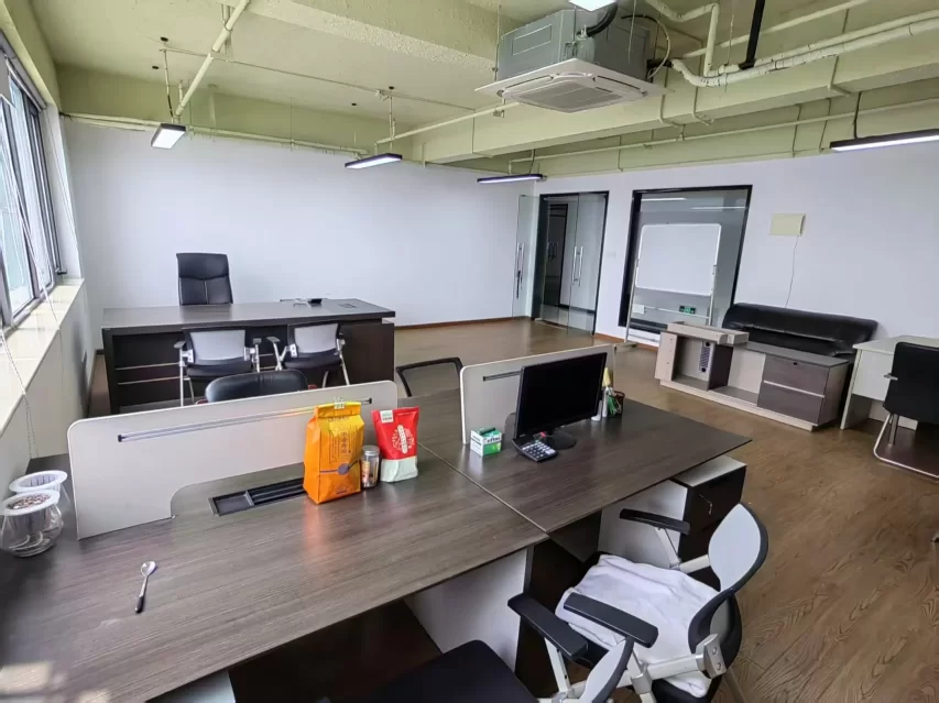 宁波鄞州区李惠利医院对面品牌产业园面积88.59平朝东办公室出租