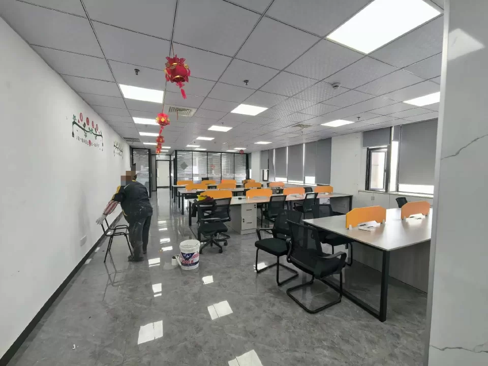 宁波鄞州区恒富大厦270平米精装修办公室出租带家具