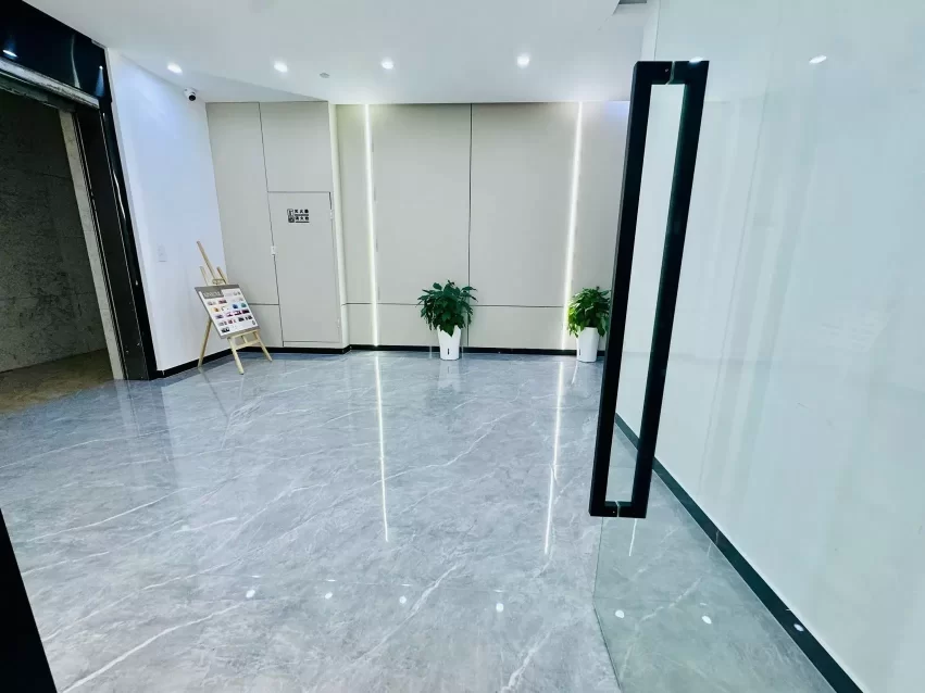 宁波商会大厦美甲工作室出租45平方2700元朝南