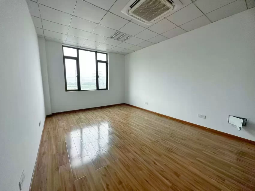 宁波鄞州区和悦科技大厦36㎡小户型，采光通透｜特价办公室1600全包！