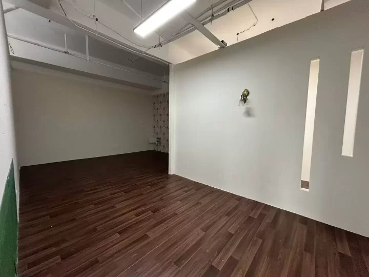 宁波鄞州区清华科创园181.74平写字楼出租 价格1.45元