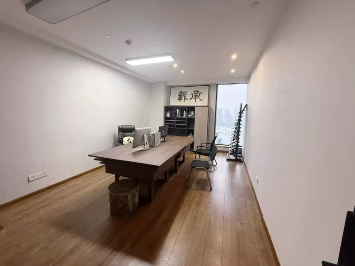 宁波潘火地铁口和荣大厦1160方出租，单价1.73元写字楼招租