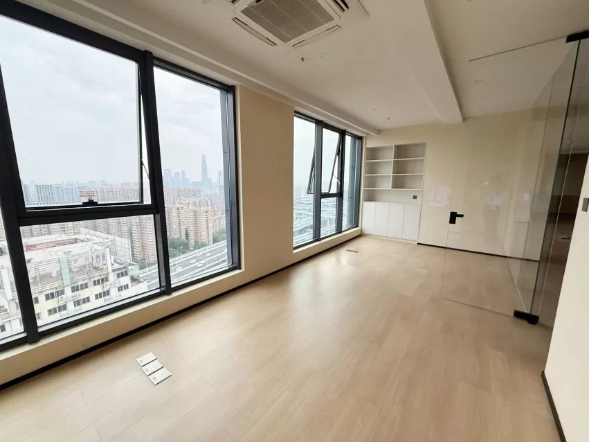 宁波和荣大厦584方，单价1.7，朝南，户型方正、采光通透、高利用率