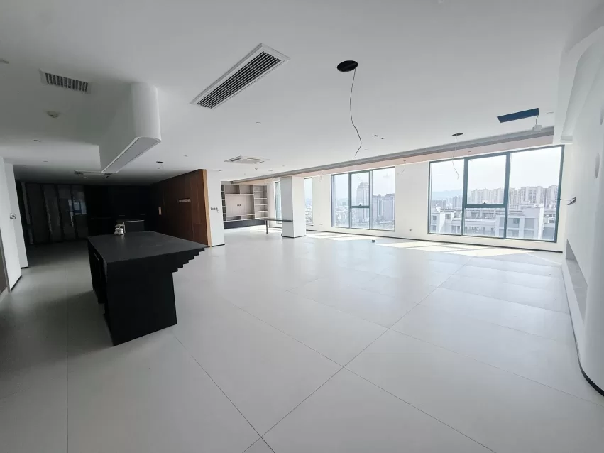 宁波潘火写字楼出租和荣大厦566方，单价1.74。朝南，双面采光