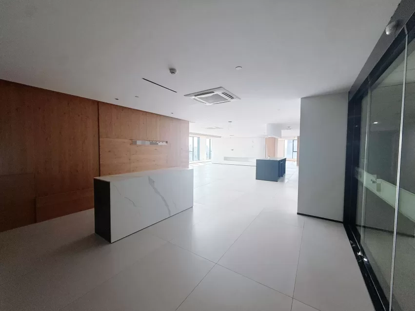 宁波潘火写字楼出租和荣大厦566方，单价1.74。朝南，双面采光