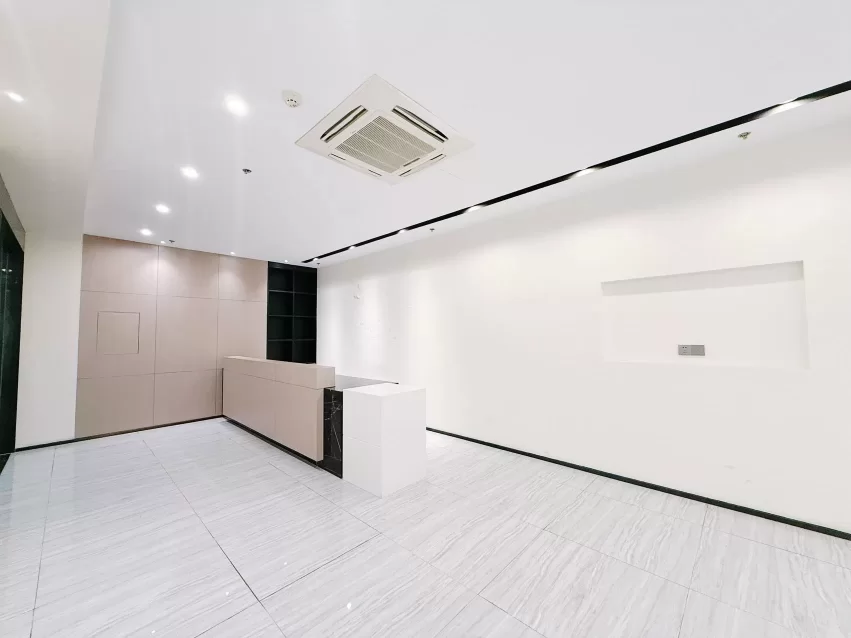 宁波鄞州区地铁口写字楼和荣大厦584方，单价1.67元