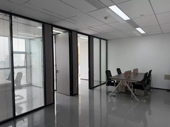 宁波欣捷大厦4号线金山站108平，3888元，湖景带家具出租