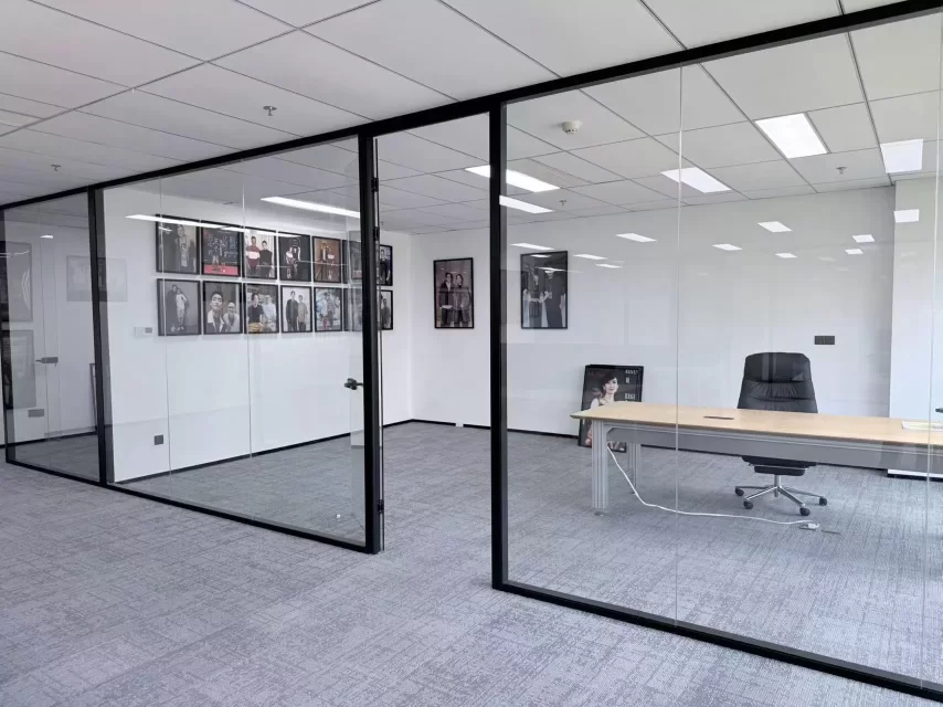 东部新城恒创国际 327㎡ 精装办公室 一线西面河景，视野绝绝子