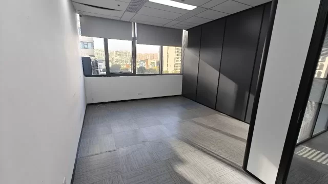 宁波镇海写字楼萌恒大厦东北双面采光106平4997元/月出租