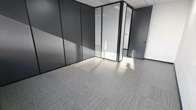 宁波镇海写字楼萌恒大厦东北双面采光106平4997元/月出租