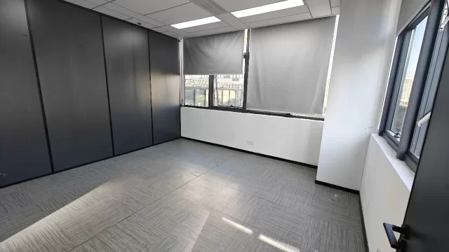 宁波镇海写字楼萌恒大厦东北双面采光106平4997元/月出租