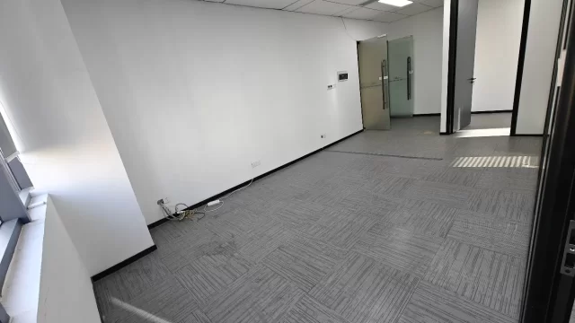 宁波镇海写字楼萌恒大厦东北双面采光106平4997元/月出租