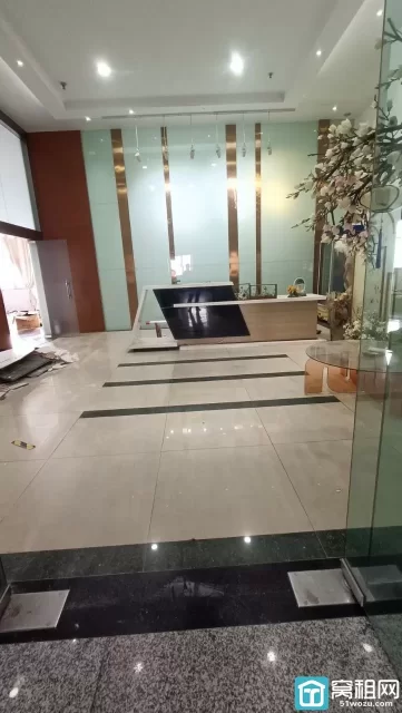 宁波东海曙光新装400平x2  挑高5.2米朝东南 大小10个隔间 独立空调