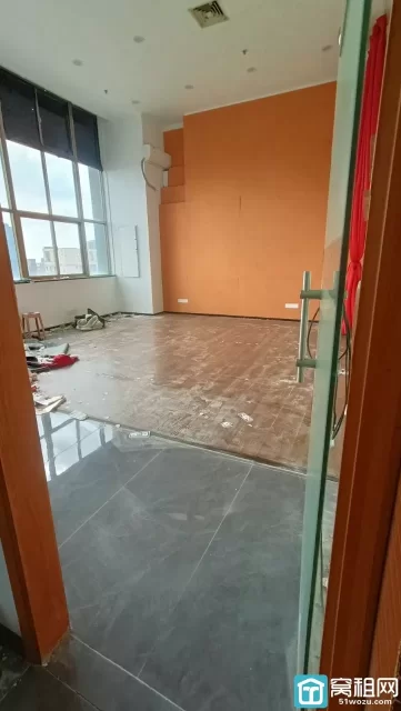 宁波东海曙光新装400平x2  挑高5.2米朝东南 大小10个隔间 独立空调