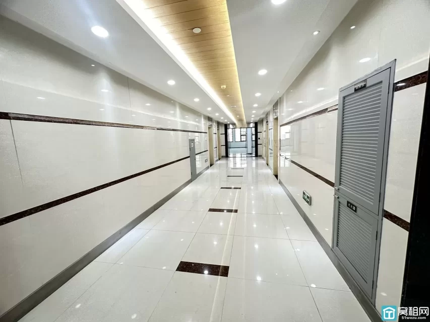 宁波高新区博浪大厦110平办公室出租朝东