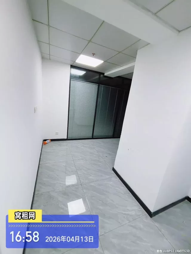 宁波百丈路嘉汇国贸B座310平米精装修办公室到办公桌出租12500元