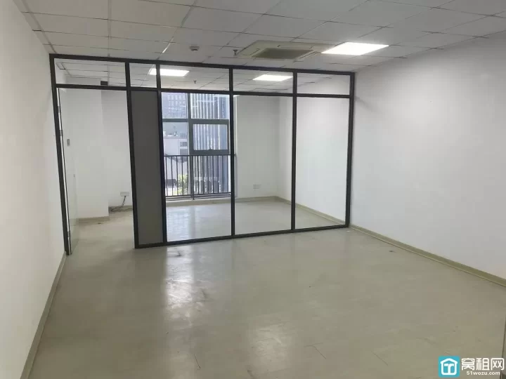 宁波博纳大厦72平 精装带隔间 朝南全落地窗 户型方正写字楼出租