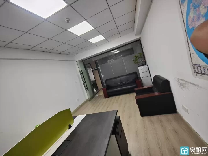 宁波火车站月湖旁银河大厦，48平精装修出租