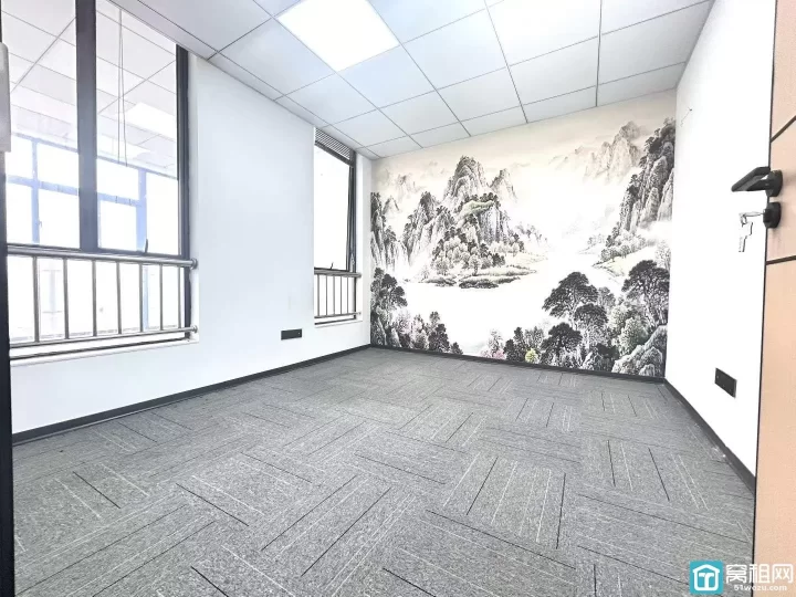 宁波海曙区机场路高架附近富港电商城精装134平，精装修两隔间，独立空调，阳台已包