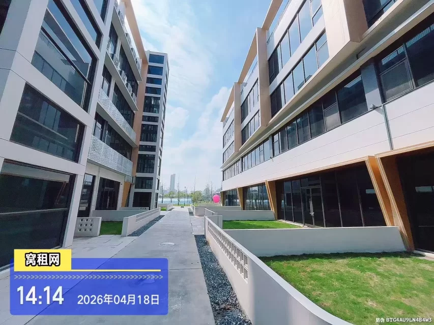 宁波青云上创意园138平米赠送86平米花园出租8000元/月