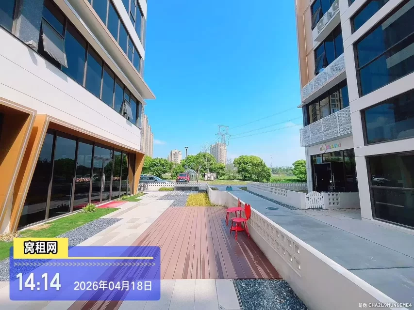 宁波青云上创意园138平米赠送86平米花园出租8000元/月