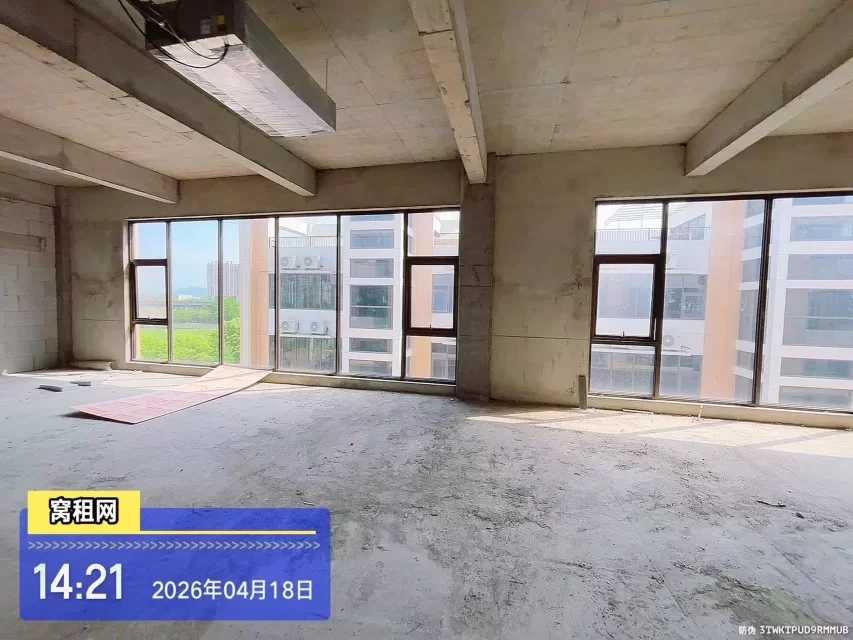 宁波青云上创意园顶楼1000平米办公婚纱摄影场地有大露台招租