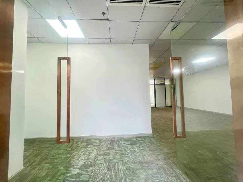 宁波水街5号楼办公室140平两个隔间，单价低至1.15～