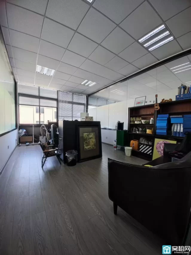 宁波创咖创意园出租35平米办公室租金1800元含物业费