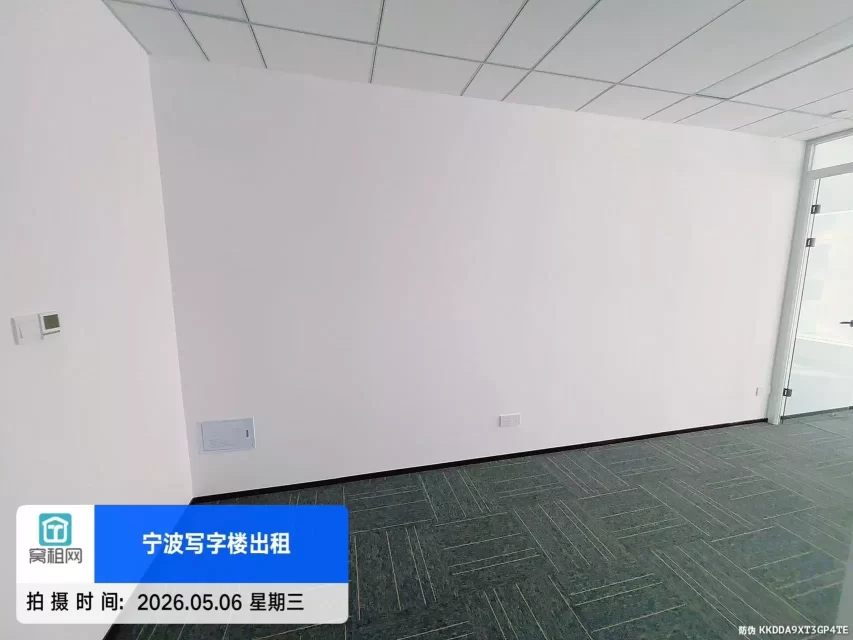 鄞州区地铁1号线舟孟北路站波特曼62平 一个隔间3500元一个月