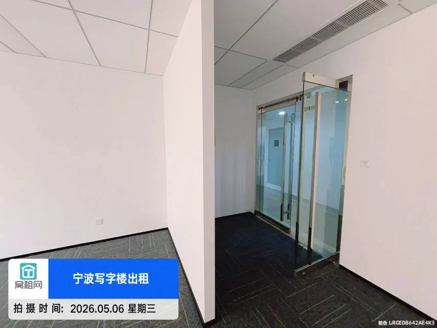 鄞州区地铁1号线舟孟北路站波特曼62平 一个隔间3500元一个月