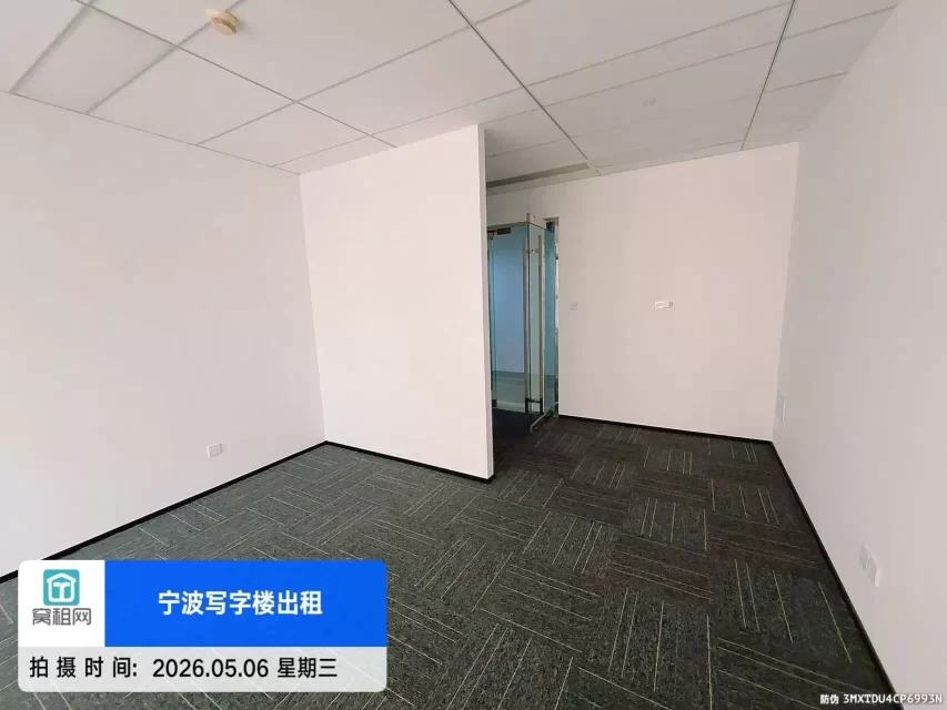 鄞州区地铁1号线舟孟北路站波特曼62平 一个隔间3500元一个月