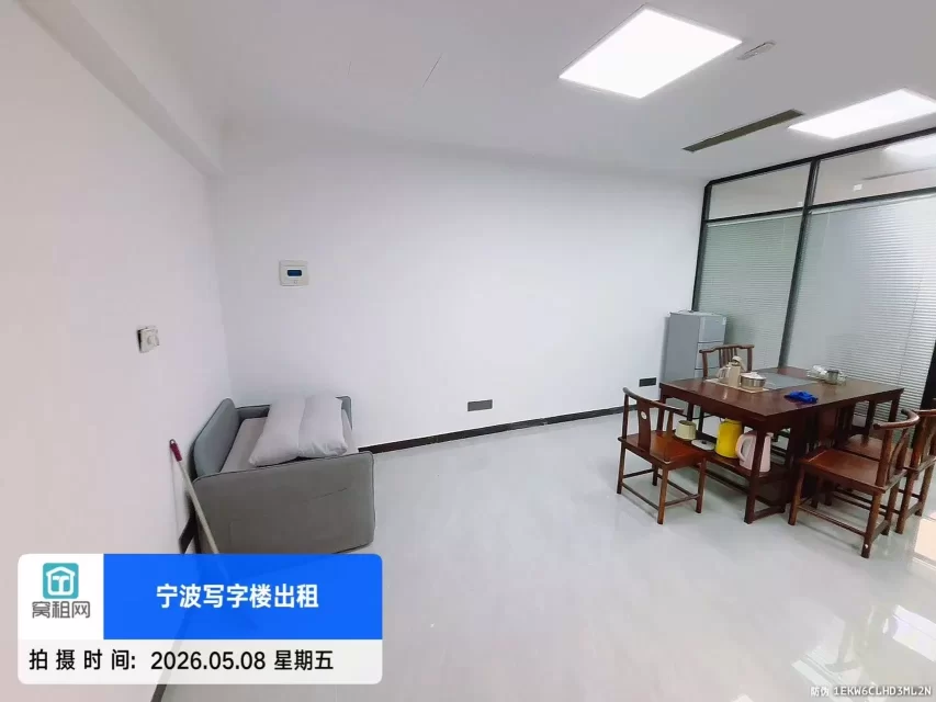 宁波中山大厦对面平安大厦70平米精装修办公室出租带办公家具2800元租金