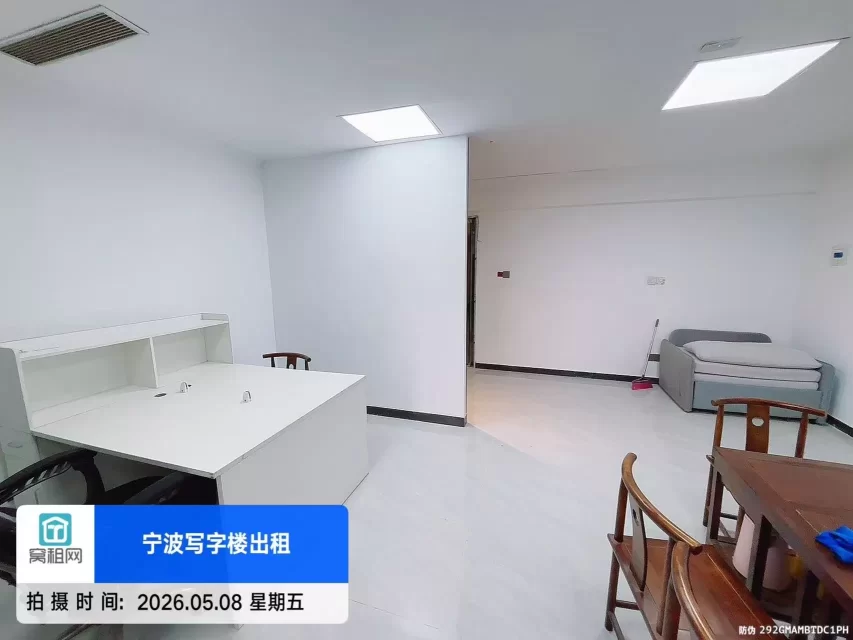 宁波中山大厦对面平安大厦70平米精装修办公室出租带办公家具2800元租金