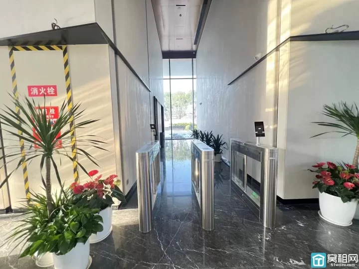 宁波江北区核心商圈办公楼(图2)