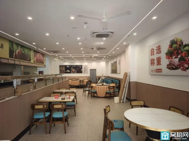 镇海萌恒大厦商铺出租322平沿街商铺，单价2.6元，有天然气可做餐饮