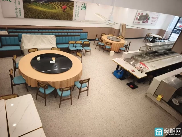 镇海萌恒大厦商铺出租322平沿街商铺，单价2.6元，有天然气可做餐饮