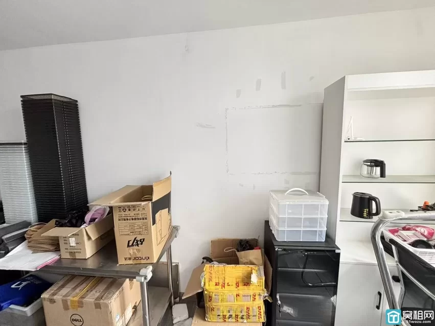 宁波火车站附近三市大厦45平米1400元/月不含物业费