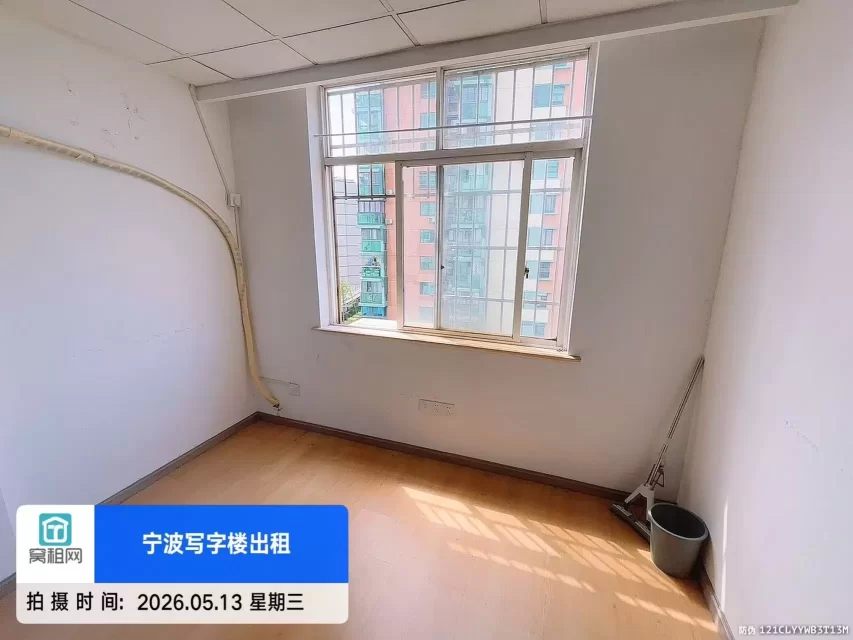 宁波海曙区三市大厦小面积45平米带家具特价出租1400元每月