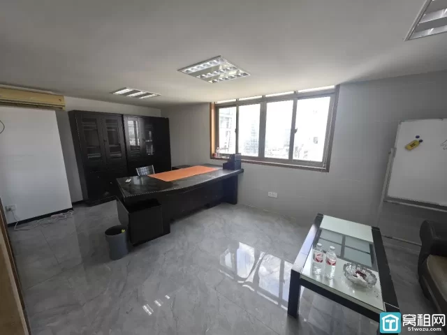 宁波1号线江厦桥东地铁口东海曙光大厦出租 面积120×2，独立空调，独立卫生间月租金5200元