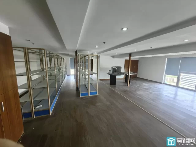 宁波1号线江厦桥东地铁口东海曙光大厦出租 面积120×2，独立空调，独立卫生间月租金5200元