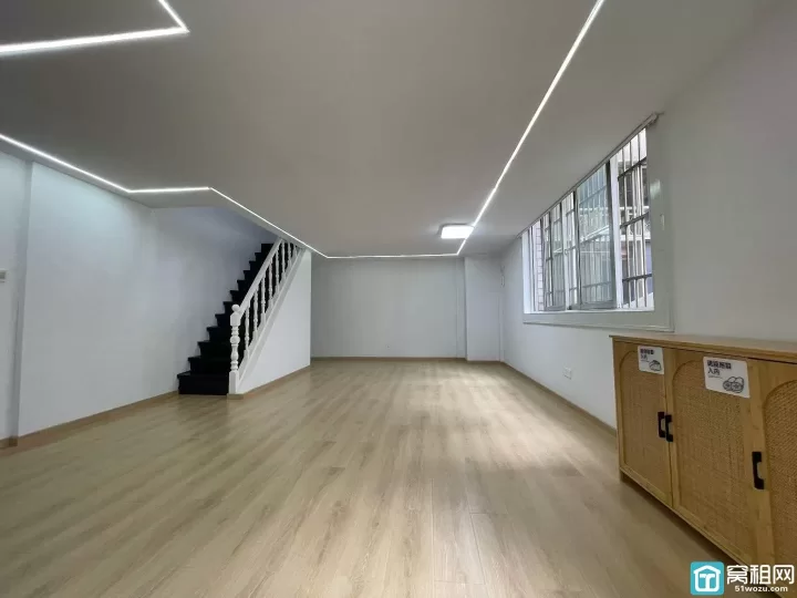 宁波天一广场｜世贸中心｜61+61平办公室招租，复式loft，带独立卫生间