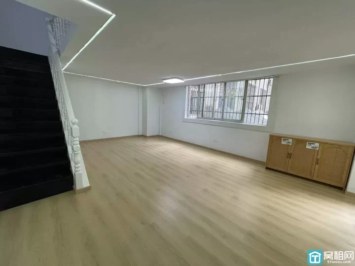 宁波天一广场|世贸中心|61+61平办公室招租,复式loft,带独立卫生间(图2) 宁波天一广场|世贸中心|61+61平办公室招租,复式loft,带独立卫生间(图2)